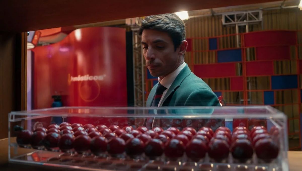 Alberto Guerra en la serie de Netflix Me late que sí