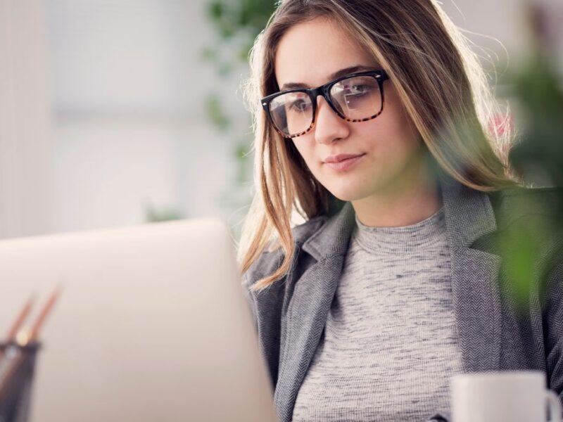 ¿Cuánto te deben pagar si trabajas en día festivo?