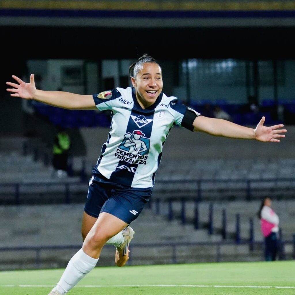 quien es charlyn corral