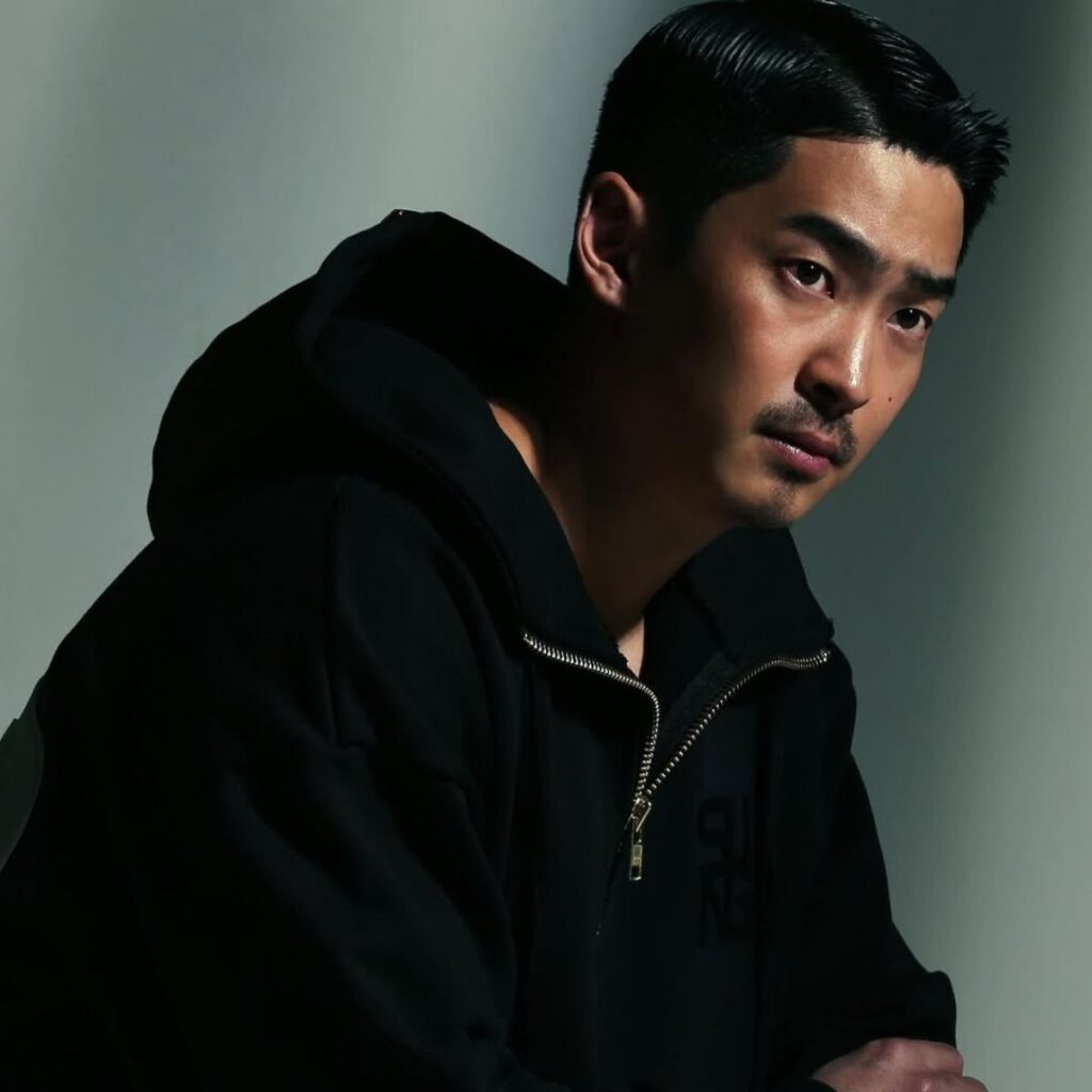 quien es woo jin yong de physical 100