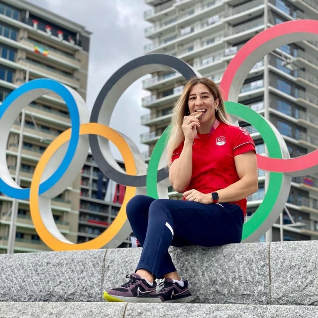 quien es yasemin adar de habilidad fisica asia