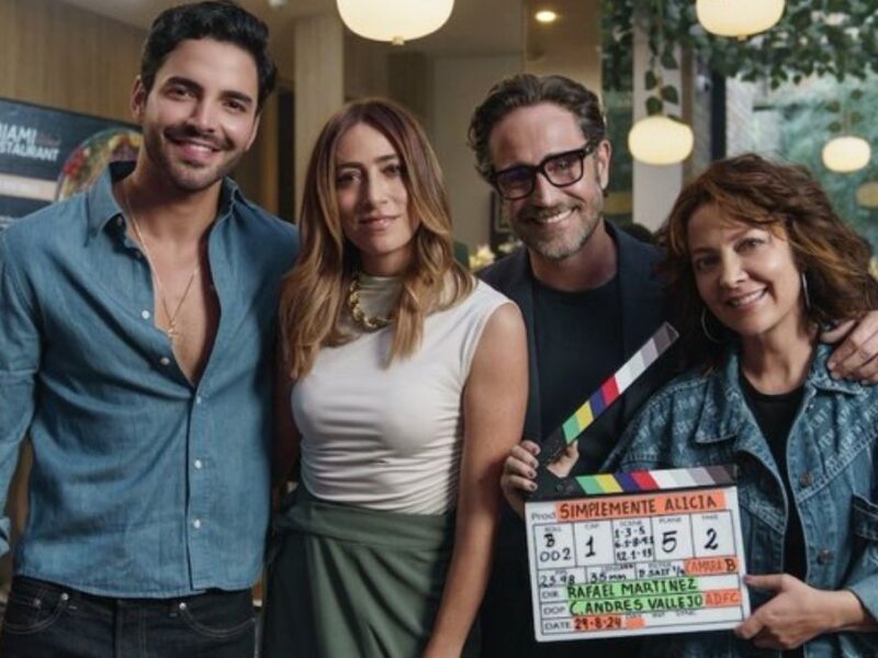 Simplemente Alicia elenco completo