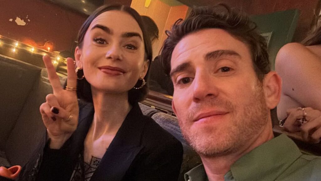 Edad, estatura y pareja de Bryan Greenberg de Emily in Paris 5