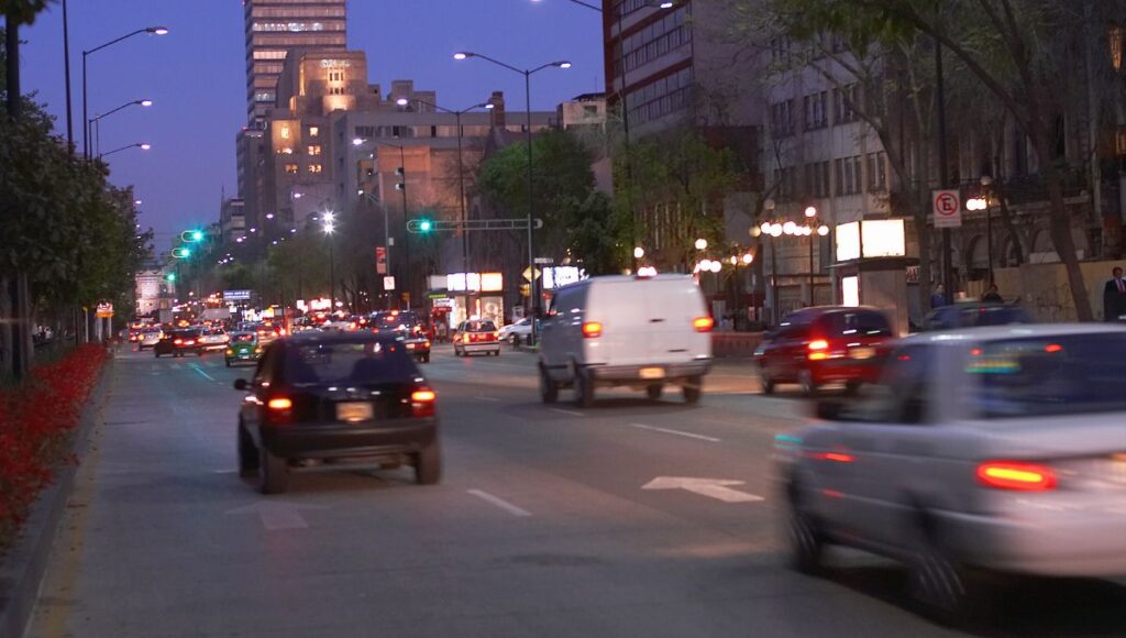 Qué autos son los que no circulan el día de hoy 26 diciembre EDOMEX y CDMX