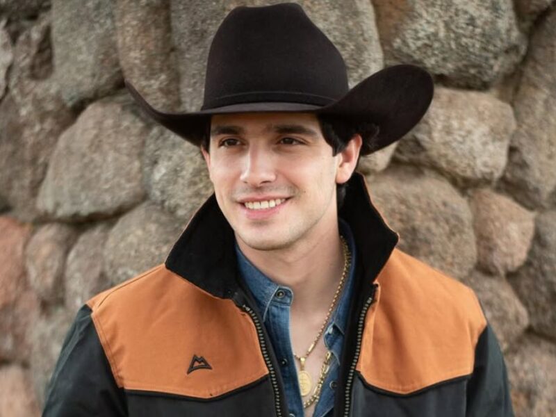 Edad estatura y pareja de Leonardo Leal de La Pijamada Viral