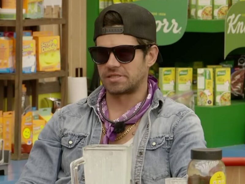 Eleazar Gómez provoca a sus compañeros con murmullos