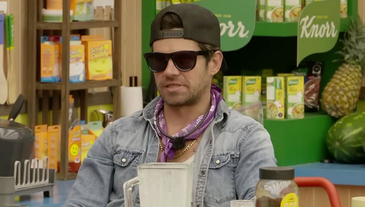 Eleazar Gómez provoca a sus compañeros con murmullos