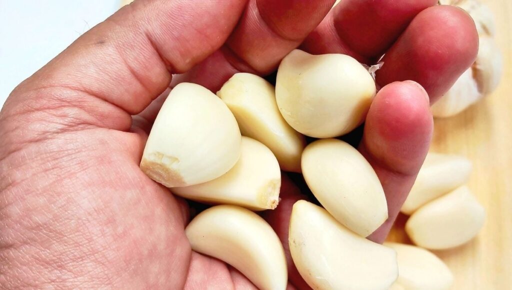 Ritual ajo en el calcetín izquierdo