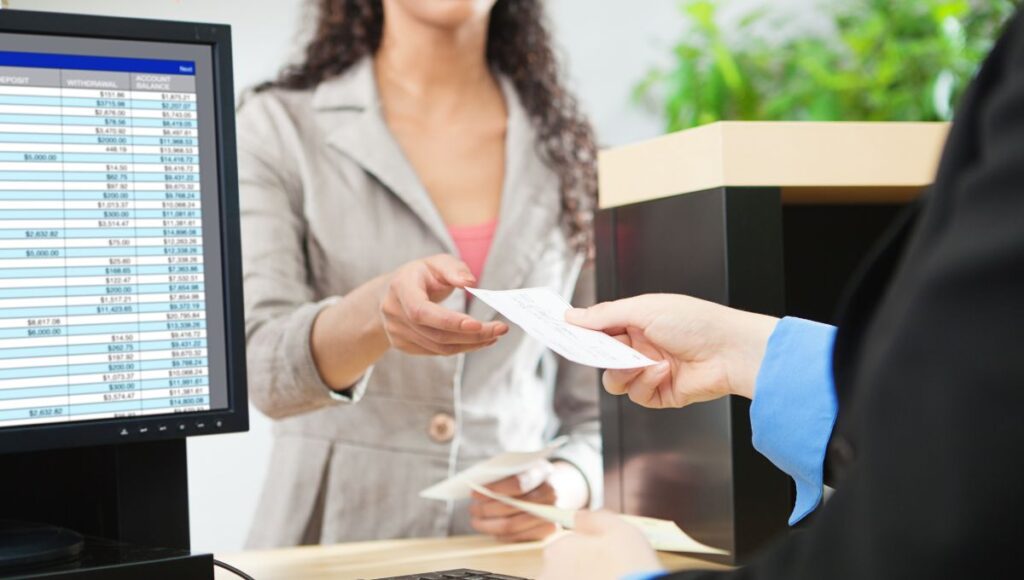 ¿Qué bancos cierran el 1 de enero de 2026?