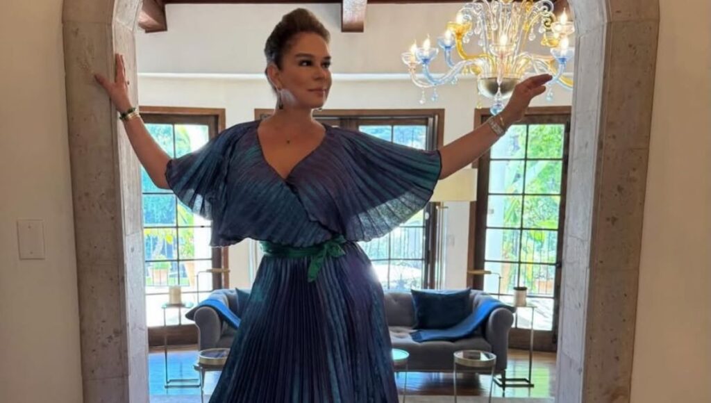 Elisa Beristain sufre colapso en transmisión en vivo