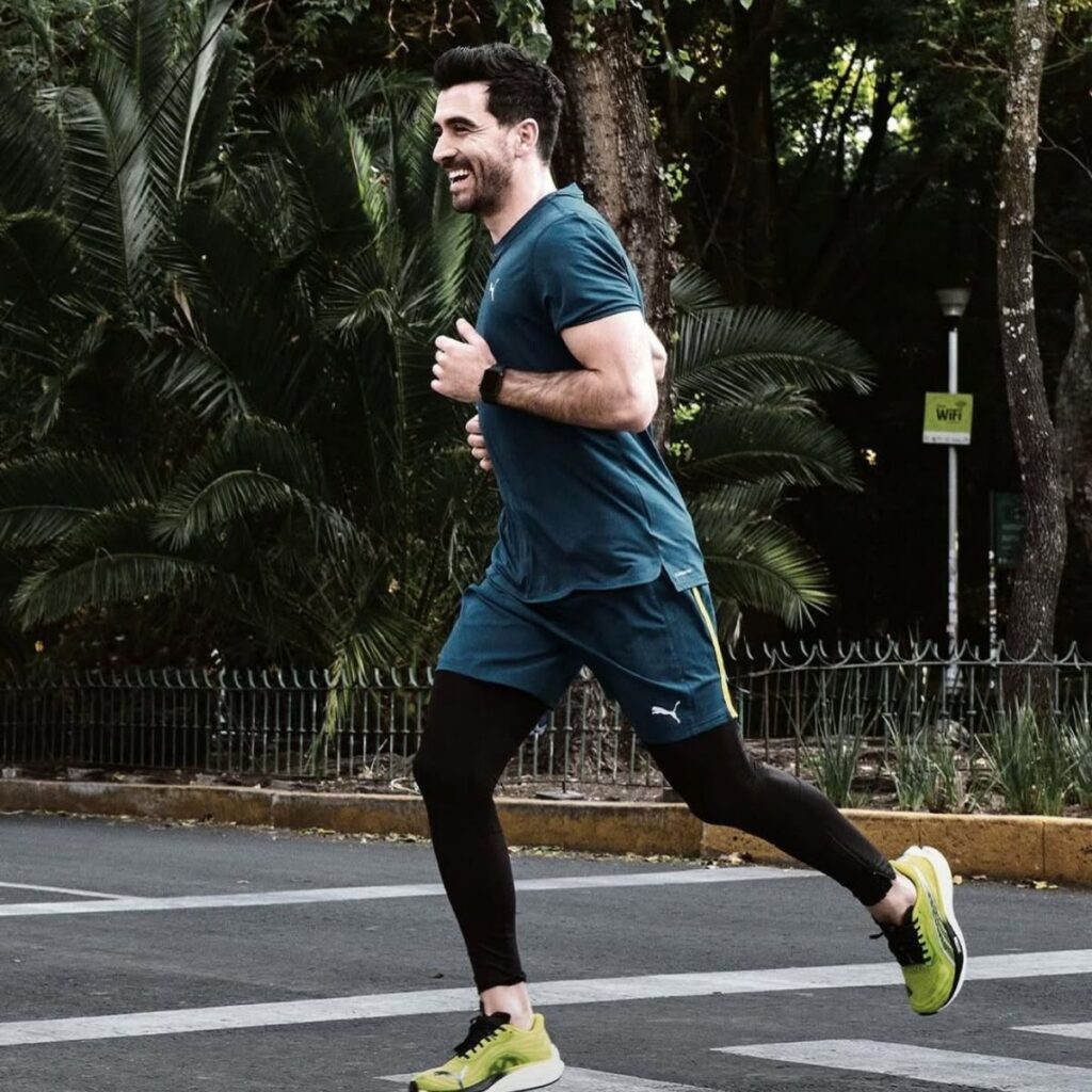 Edad, estatura y biografía de Luis Carlos Origel pareja de Andrea Legarreta