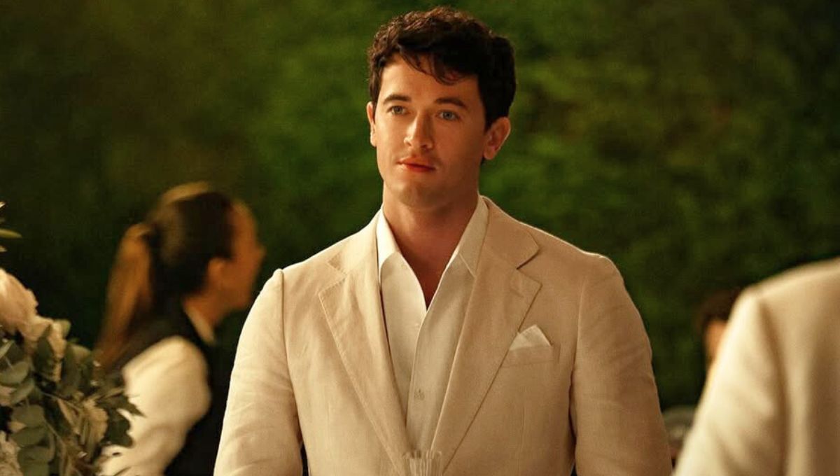 Quién es Tom Blyth el actor de Gente que conocemos en vacaciones de Netflix