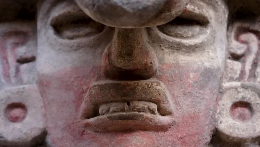 tumba zapoteca en Oaxaca del año 600 d.C.