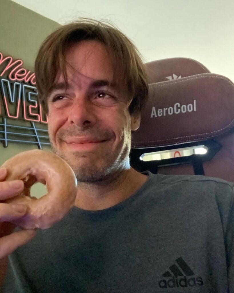 Psquiatra mexicana demanda a Dross por 10 millones por video El monstruo roto