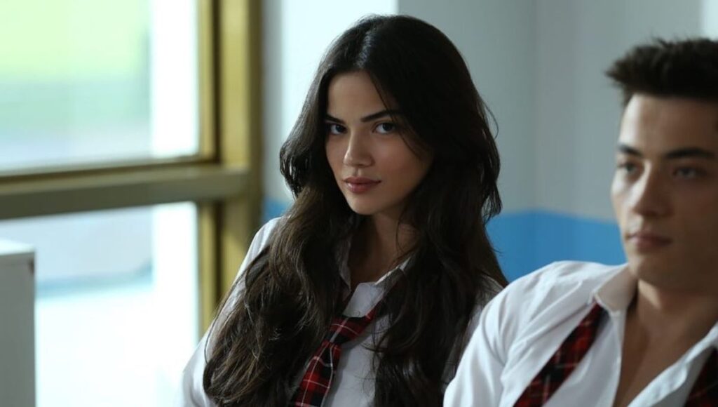 Edad, estatura y filmografía de Eylül Kandemir