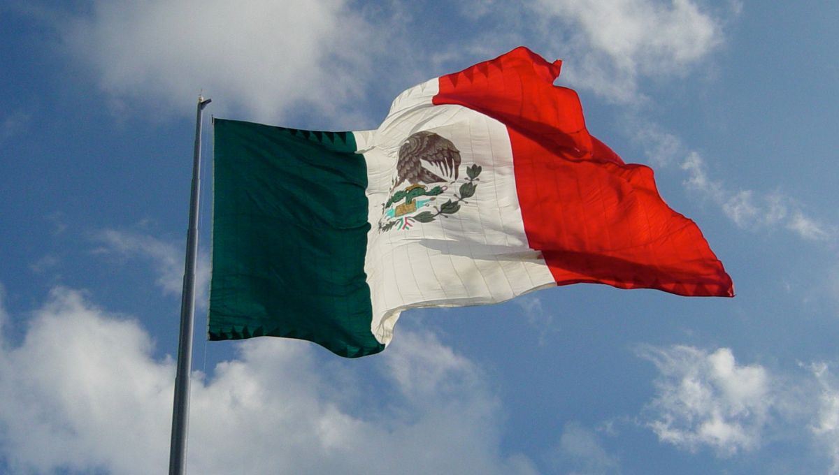 Poemas del Día de la Bandera cortos para primaria