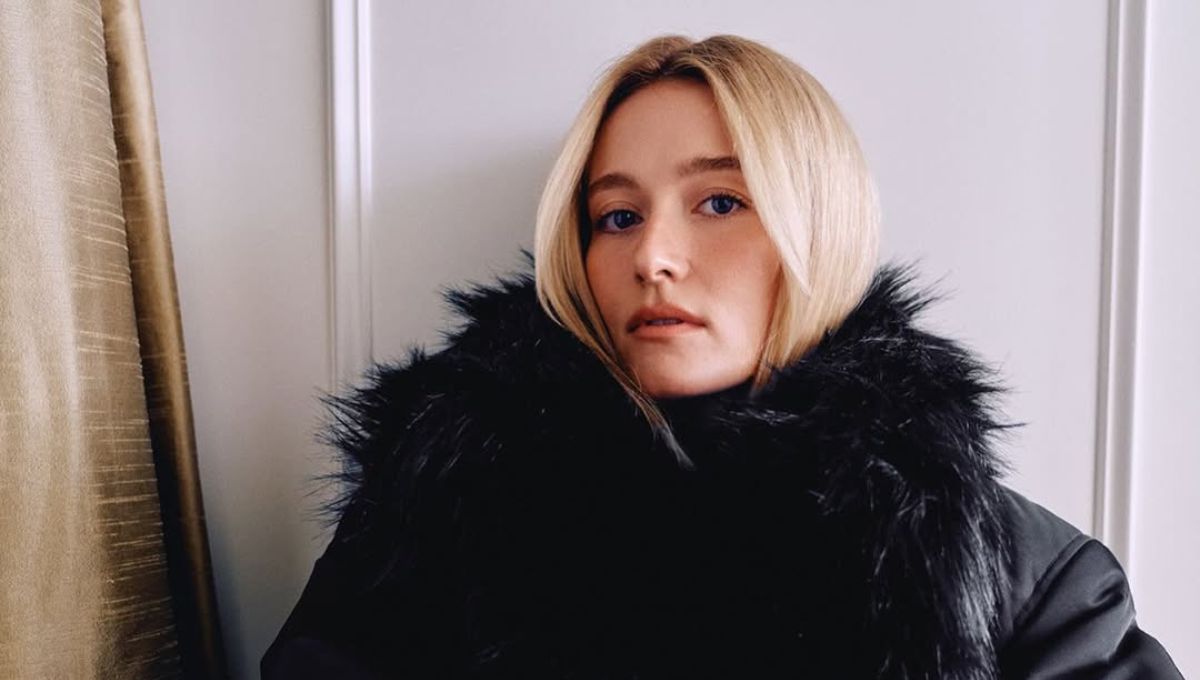 Edad estatura y series de es Sarah Pidgeon de Love Story