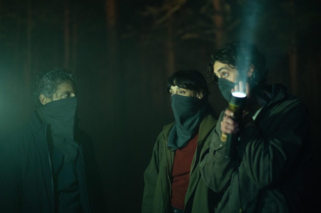 Cortafuego elenco de la nueva película de Netflix