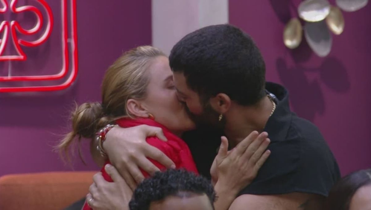 critican muestras de amor de adrian y nuja en apostarias por mi