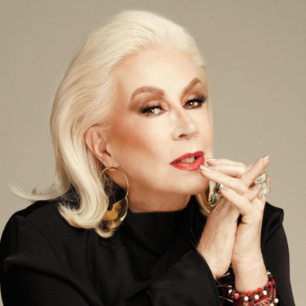 quien es laura zapata biografia