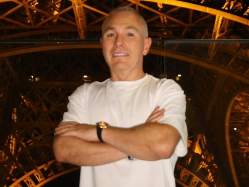 Alex Gou anuncia nuevas obras de Broadway en México 2026