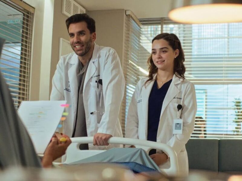 qué le pasa a Alba en el final de DOC de Netflix