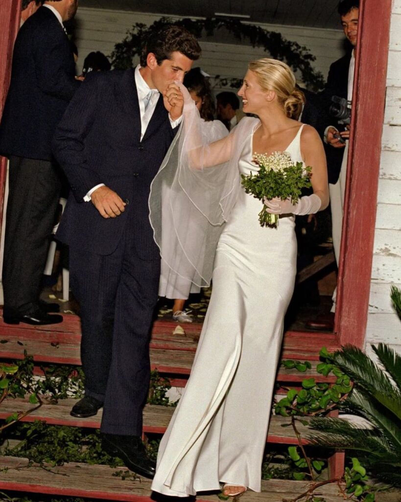 Historia del vestido de novia de Carolyn Bessette en Love Story