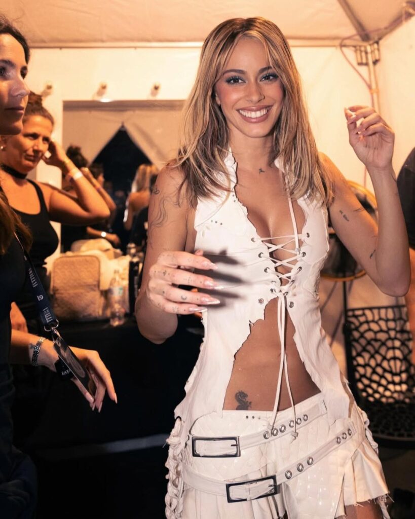 las teorías sobre por qué Tini dejo de seguir a Emilia en Instagram