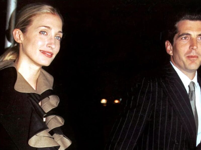 causa oficial del accidente de John y Carolyn