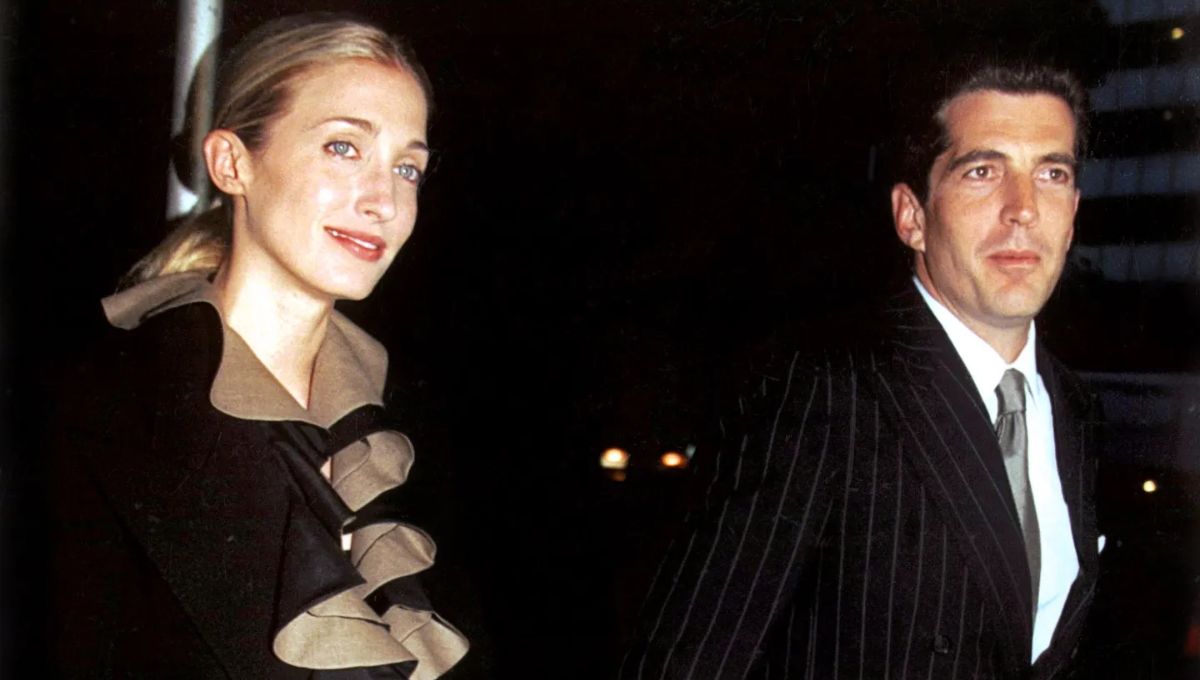 causa oficial del accidente de John y Carolyn