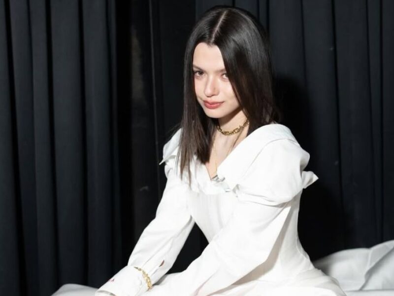 Edad estatura y series de Becky Armstrong