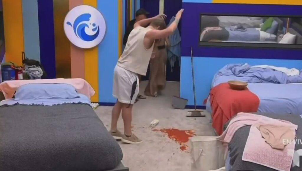 Polémica de Julia en La Casa de los Famosos 6