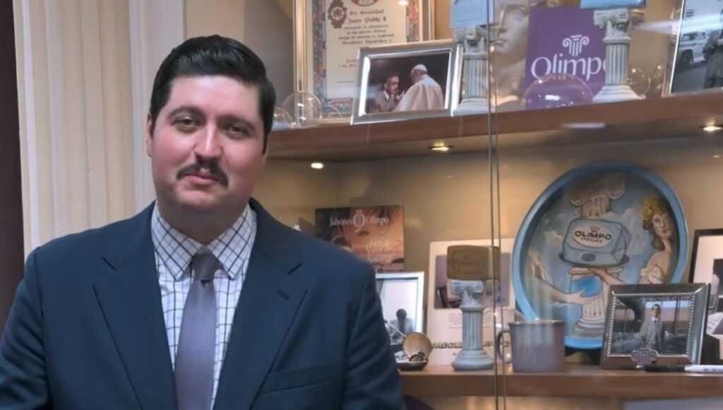 la oficina mexico de que trata