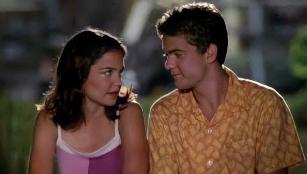 Katie holmes reaviva rumores sobre regreso con Joshua Jackson