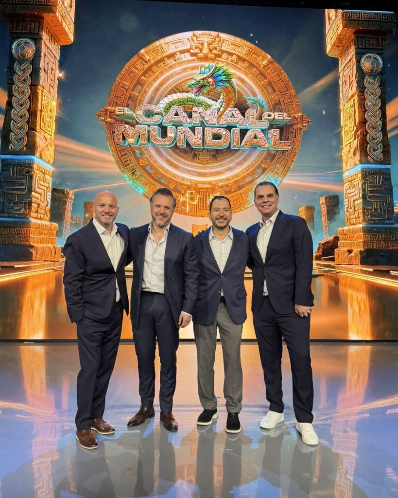 Luis García niega rumores de su salida de TV Azteca con Martinoli