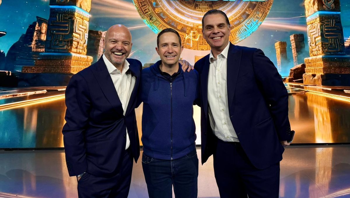 Luis García niega rumores de su salida de TV Azteca con Martinoli