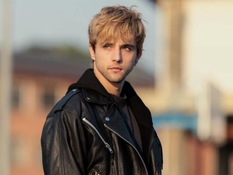 Quién es Mikel Niso el actor como Luke en Boulevard