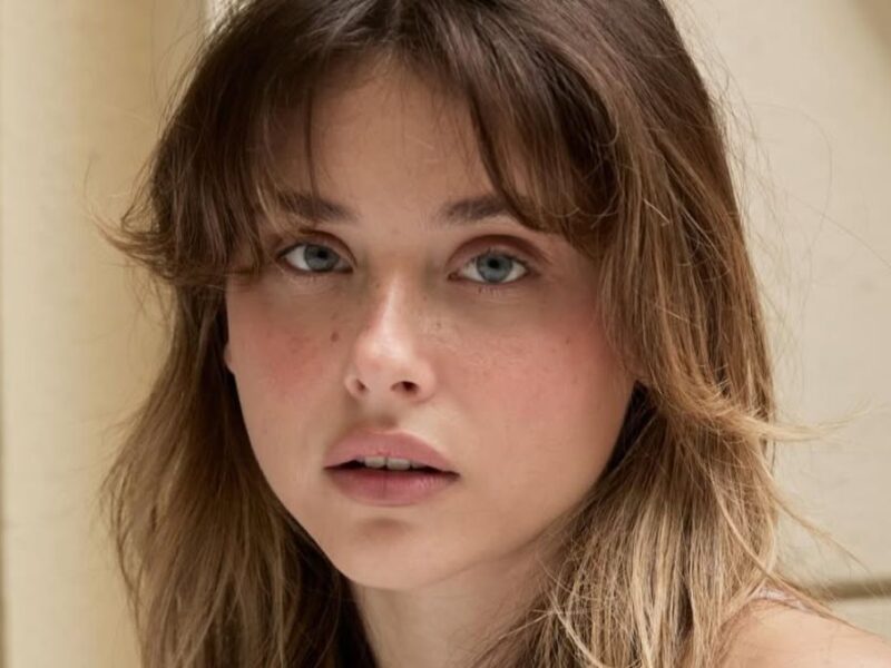 Edad, estatura y carrera de Nicole Wallace de La casa de los espíritus