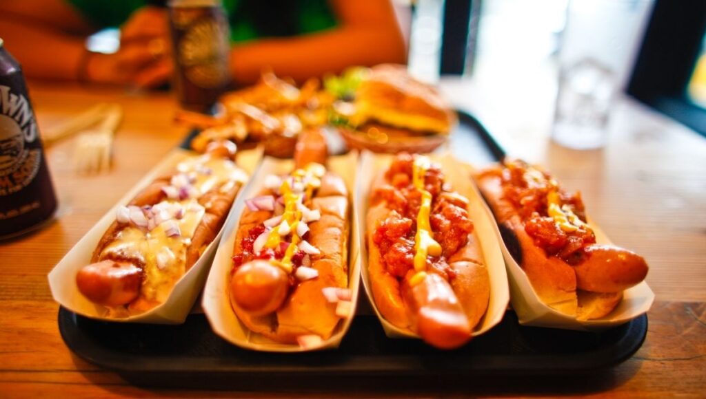 Día del Hot Dog: Así puedes celebrar a lado de Capi Pérez y Nicola Porcella