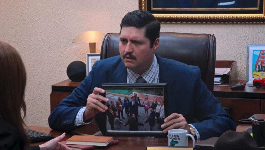 la oficina mexico 2 trama