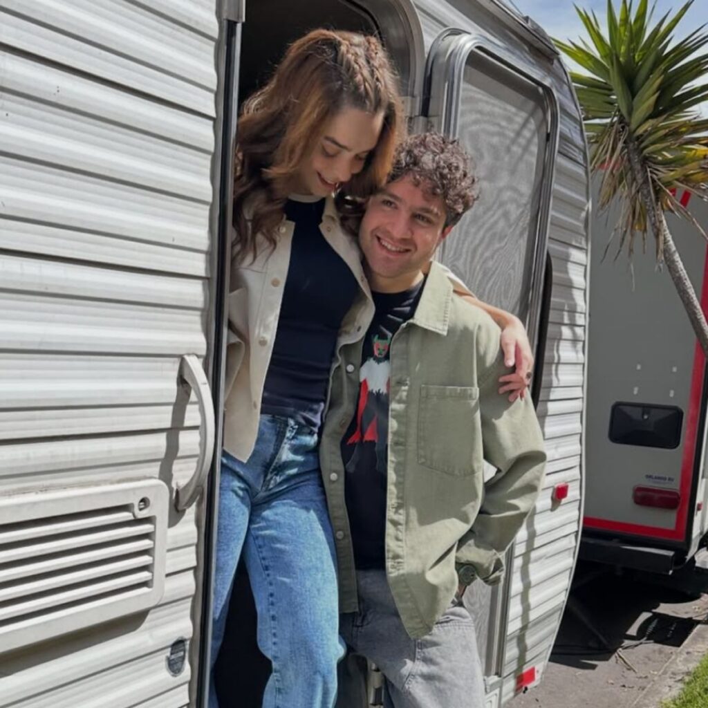 pareja de martin saracho