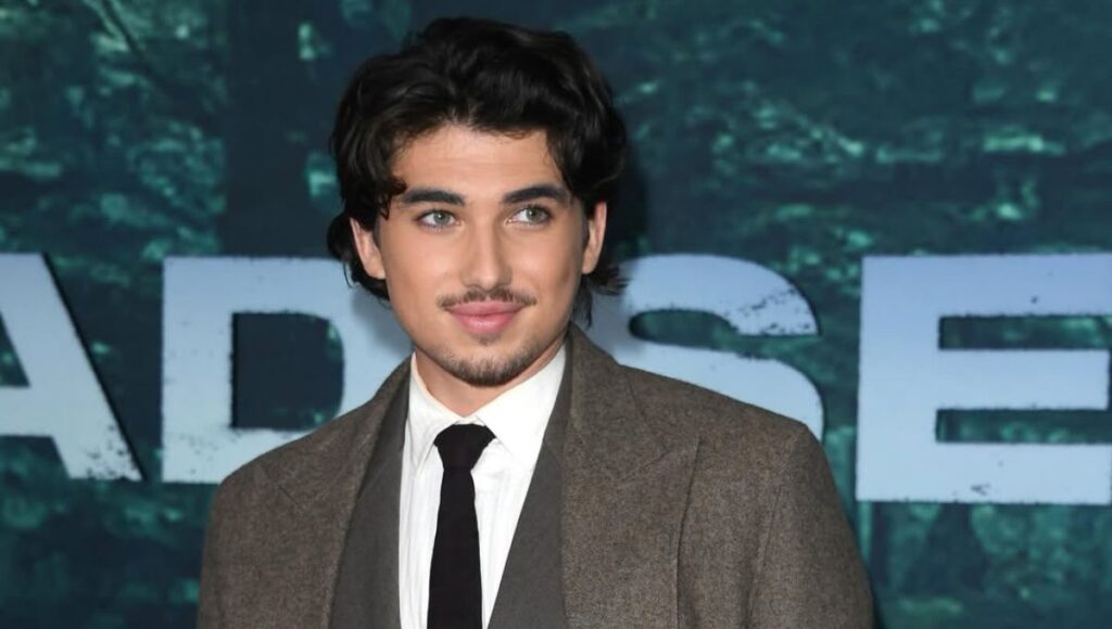 Quién es Charlie Evans de Off Campus