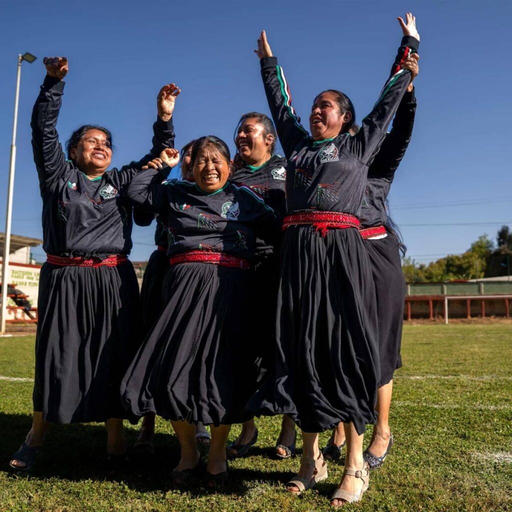 denuncian explotacion de adidas y someone somewhere por jersey de mexico