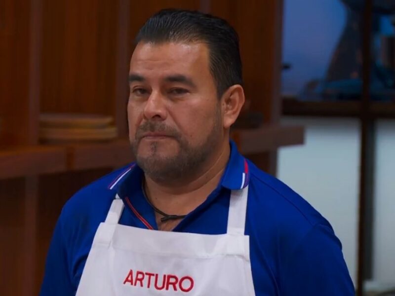 MasterChef México Arturo elige a 3 mujeres para la brigada de limpieza