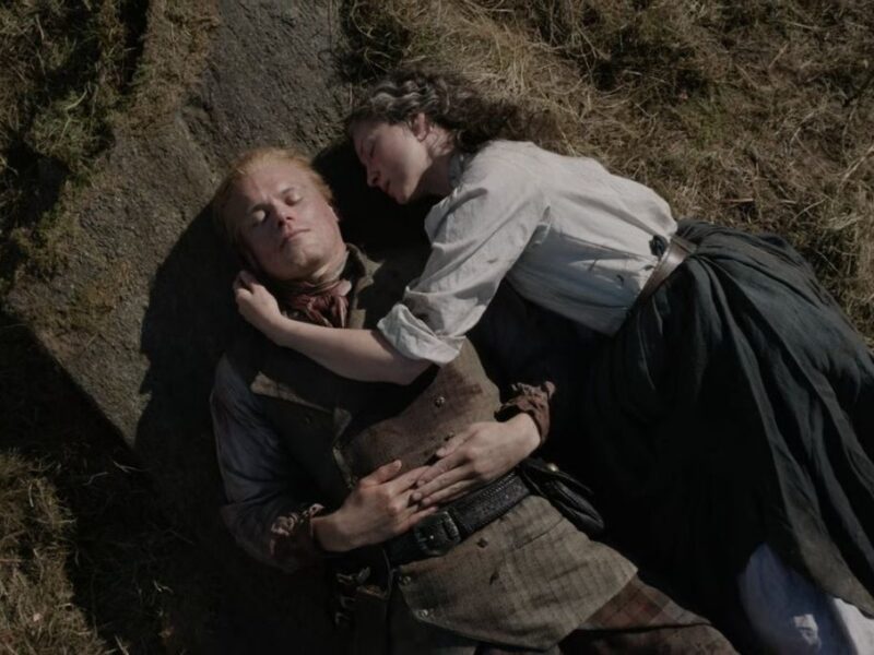 El homenaje a Diana Gabaldon y los Easter eggs en Outlander 8