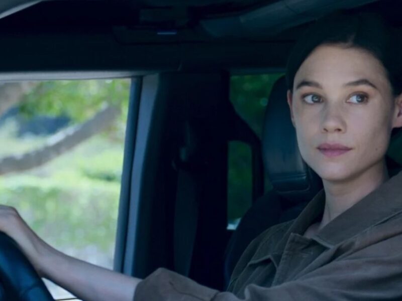 quien es astrid berges frisbey la actriz de futuro desierto en netflix