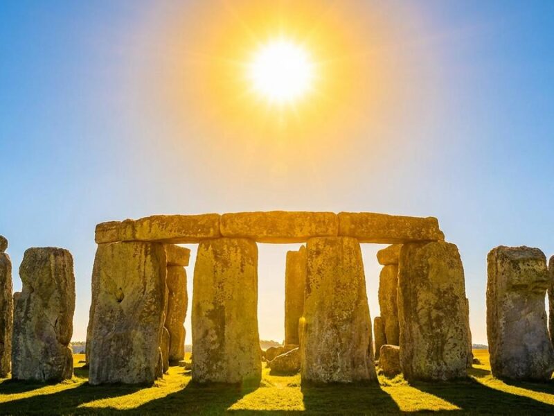 Qué se celebra hoy sábado 21 de junio: Solsticio de verano, efemérides y santoral