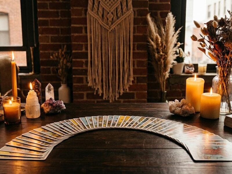 Tarot del día para HOY sábado 11 de abril: carta y mensaje para cada signo