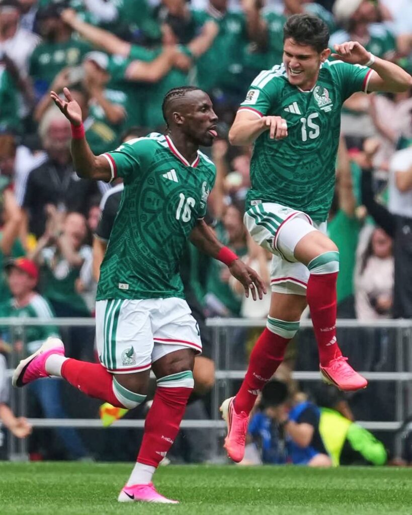 De dónde es Julián Quiñones jugador de la Selección Mexicana