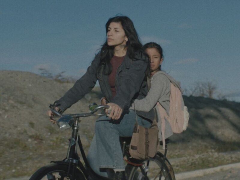 de que trata risa y cabina del viento la pelicula de cazzu